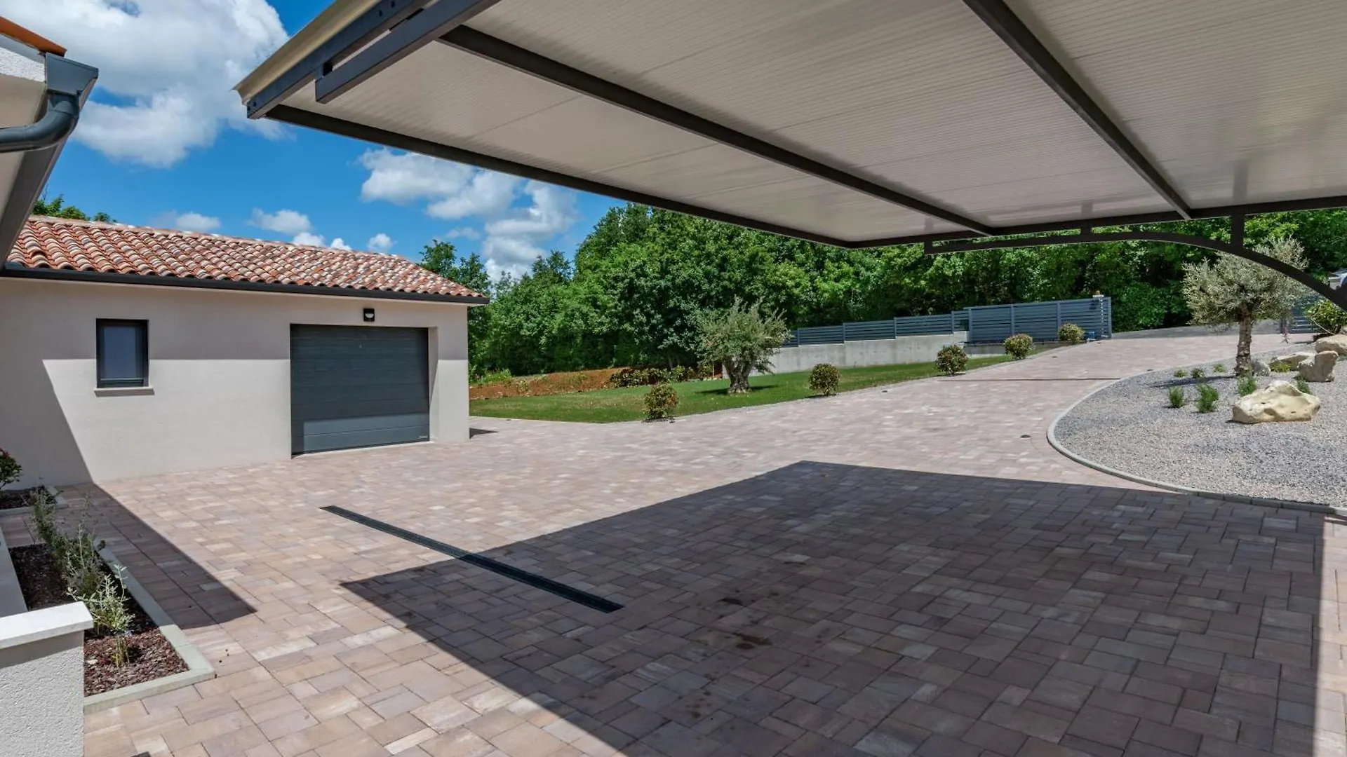 Tatil Evi Villa Mochi, A Beautiful Modern Villa In A Tranquil Enviroment Pićan