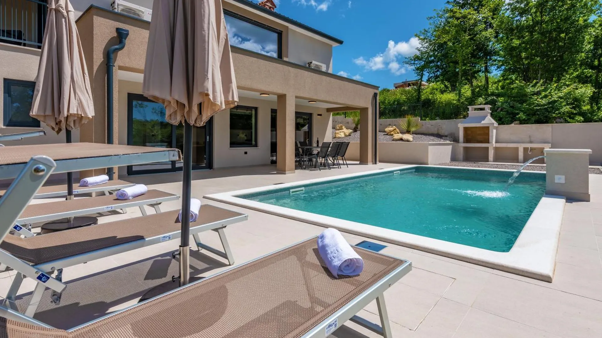 Villa Mochi, A Beautiful Modern Villa In A Tranquil Enviroment Pićan 0*,